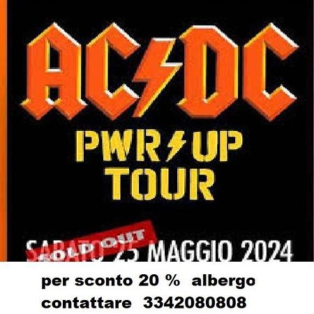 Piccolo Monolocale Con Angolo Cottura Parma Zewnętrze zdjęcie